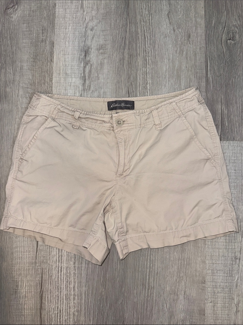Eddie Bauer Women's Light Beige Casual Shorts